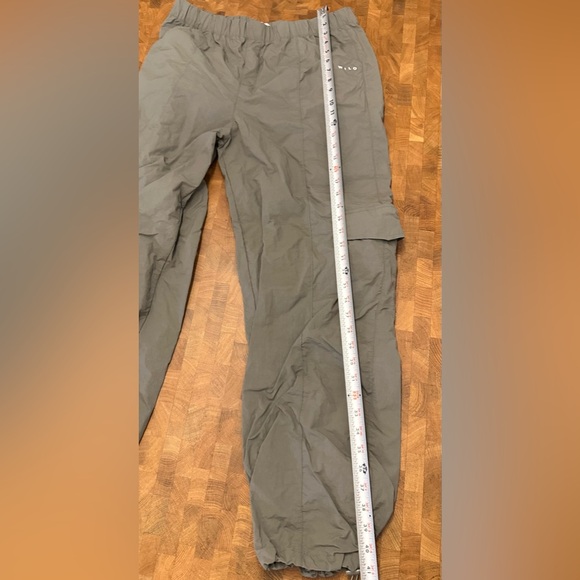 Wilo The Label Women’s Parachute Cargo Pants Gorpcore Size Large Baggy Pockets - Picture 4 of 10